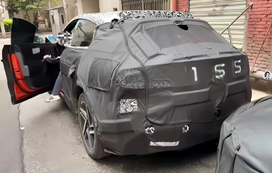 Xiaomi SUV new spy shots leak - show frameless door design 2 ce52525b f902 4625 9241 559460ee191f
