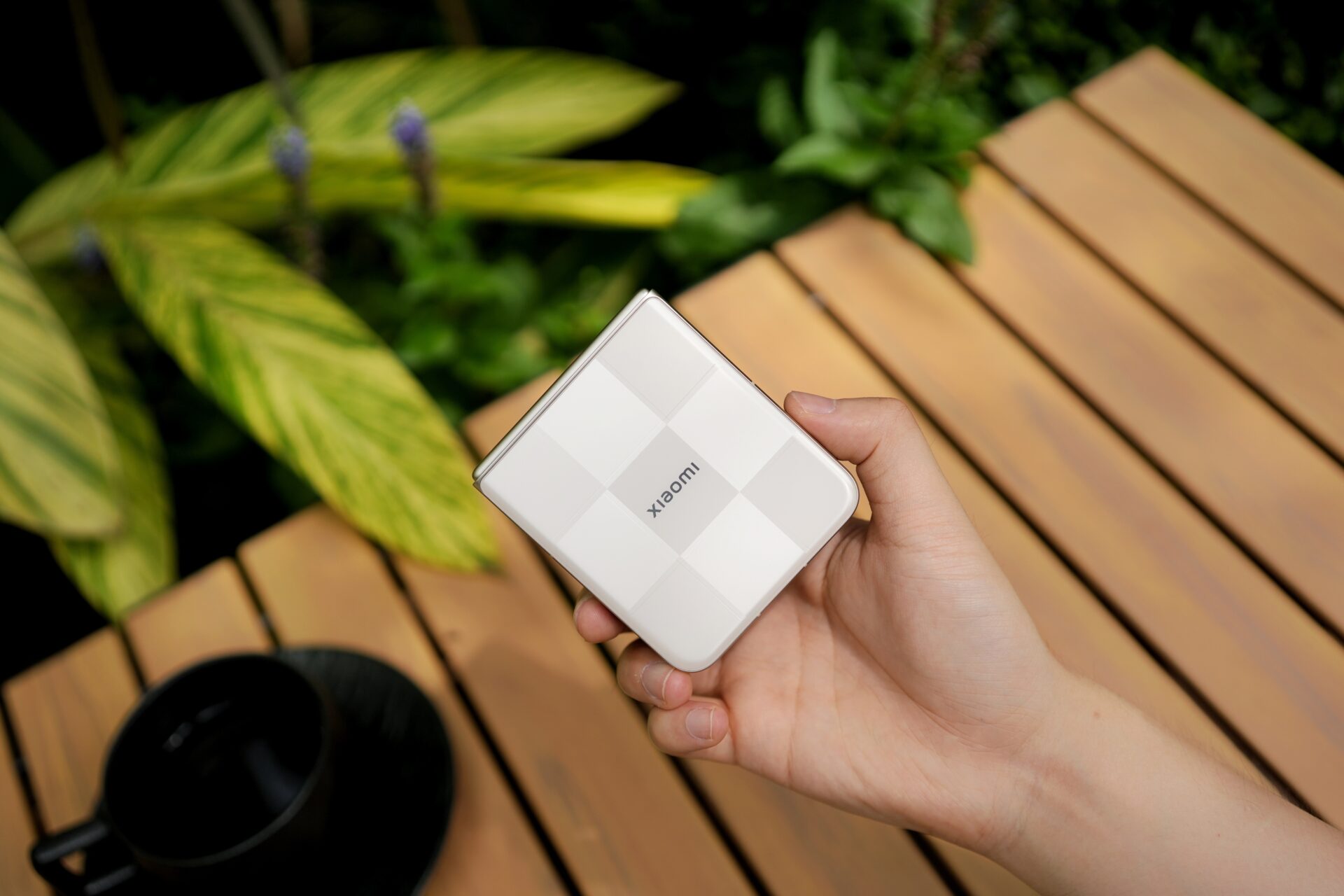 Samsung Galaxy Z Flip7 se filtra, pero Xiaomi Mix Flip 2 se ve mejor de 8 Mezclar Flip 2 17