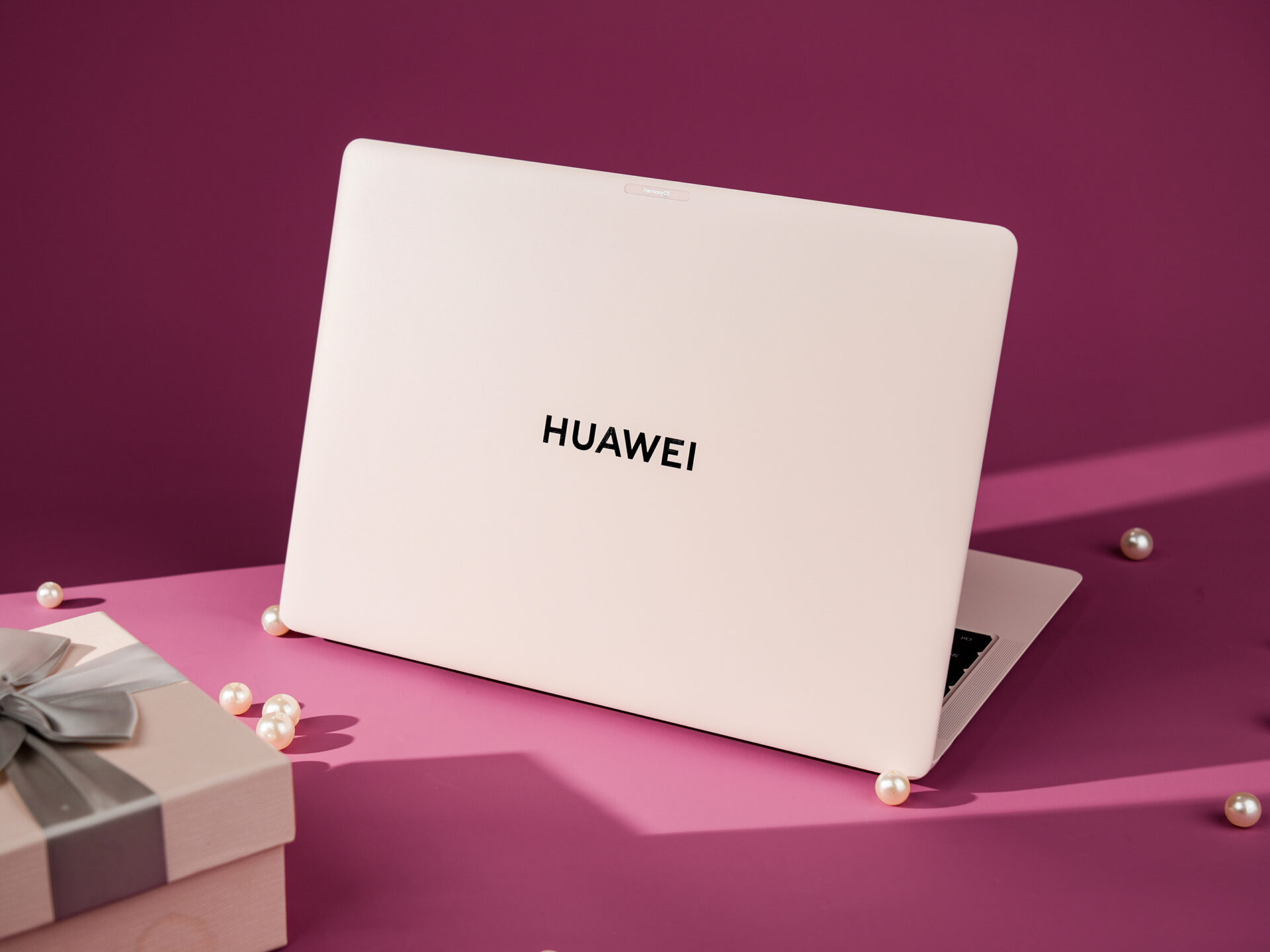 ¿Puede la expansión global de las computadoras portatiles de Xiaomi desafiar el dominio de Huawei? 4 MateBook 2