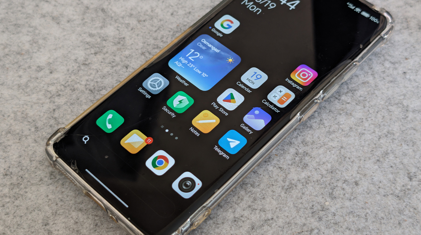¿El uso de temas en Xiaomi afecta la duración de la batería? 2 papel tapiz negro
