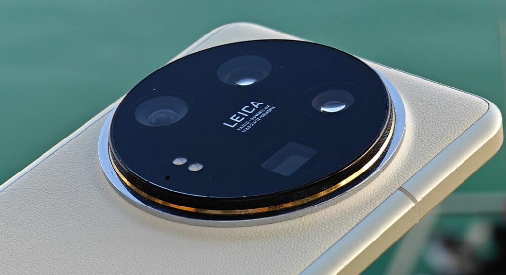 El Xiaomi 15 Ultra viene con 4 cámaras, incluido un teleobjetivo 4X de 200MP